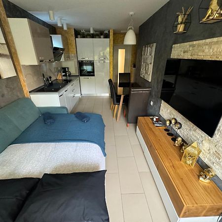 Apartment Astra With Private Parking สปลิท ภายนอก รูปภาพ